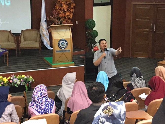 amitra selenggarakan lomba tulis tentang perekonomian syariah indonesia