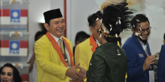 Di Rapimnas, Ketum Partai Berkarya serahkan jabatannya pada Tommy Soeharto