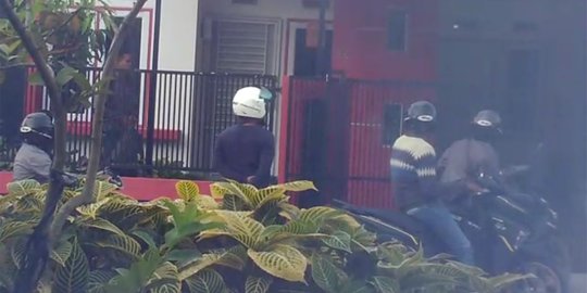 Beraksi di perumahan elit, 6 pencuri gondol 2 tas berisi batu akik