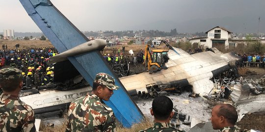 Pesawat jatuh dan terbakar di Nepal, 50 orang tewas