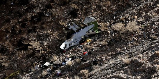Ini penampakan puing pesawat jet sosialita Turki yang jatuh di Iran