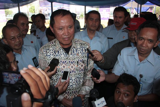 amir syamsuddin kunjungi lapas cipinang