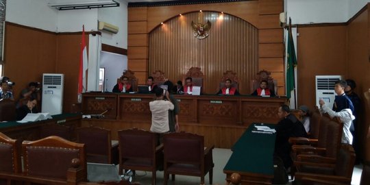 Di sidang kasus bom Thamrin, dakwaan jaksa beberkan aliran dana USD 30 ribu