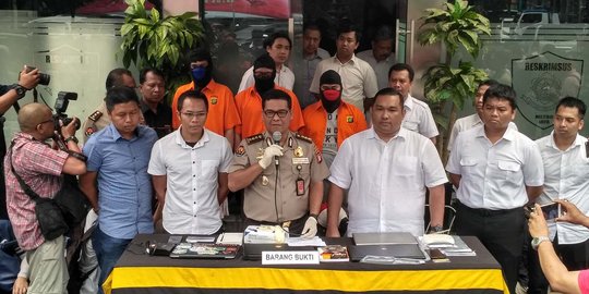 Satu buron Surabaya Black Hat tersangka kasus paedofil Loly Candy