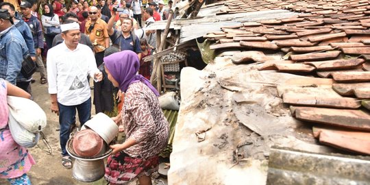 Cerita Kang Dedi diajak warga robohkan rumah seorang nenek di Bekasi