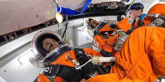 Canggih, kostum luar angkasa terbaru NASA terpasang 'toilet' di dalamnya
