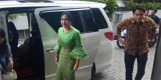 Jadi saksi kasus penipuan First Travel, Vicky Shu tiba di PN Depok