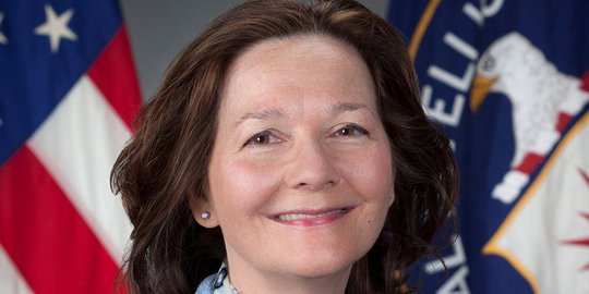Gina Haspel, direktur CIA baru yang gemar siksa tahanan terorisme