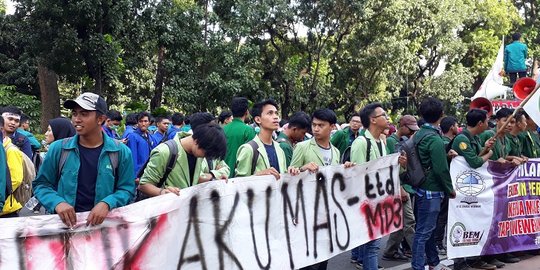 Hingga sore, ratusan mahasiswa demo minta MK kabulkan uji materi UU MD3