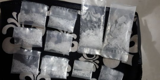 Polisi tangkap bandar narkoba di parkiran Snow Bay TMII, 10 Kg sabu disita