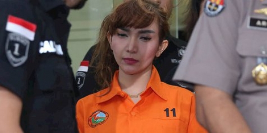 Roro Fitria ditahan kasus narkoba, ibu yang masih sakit sempat terguncang