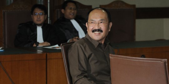 Sempat ancam boikot, kini Fredrich hadiri persidangan & lebih kalem