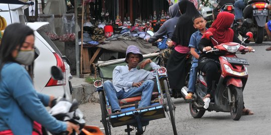 Sandi soal rencana hidupkan becak di DKI: Masih dibahas