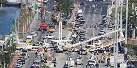 JPO di Florida ambruk tewaskan empat orang