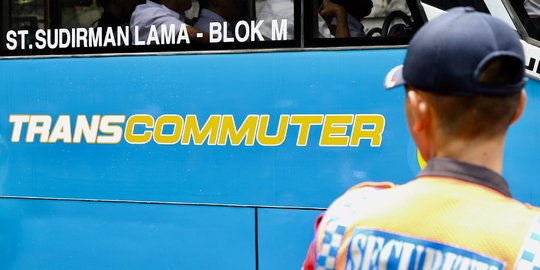 PT KCI dan PPD luncurkan bus TransCommuter