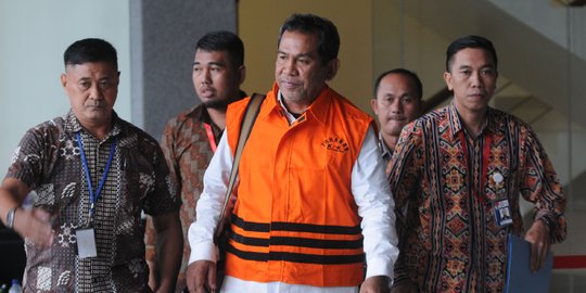 Jadi tersangka suap & TPPU, 23 mobil & 8 moge Bupati Hulu Sungai Tengah disita KPK