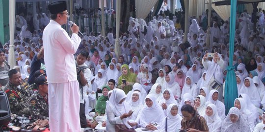 Muslimat NU se-Pasuruan bacakan 1,5 Juta Sholawat Nariyah untuk kemenangan Gus Ipul