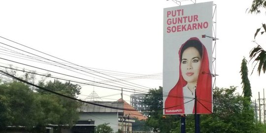 Tak juga tertibkan baliho Gus Ipul-Puti, komisioner Bawaslu diminta mundur