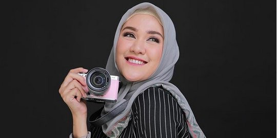 Awalnya diremehkan, akhirnya Firda buktikan dari makeup ...