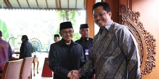 Bakal dicopot dari wakil ketua MPR, ini reaksi keras Mahyudin buat Airlangga