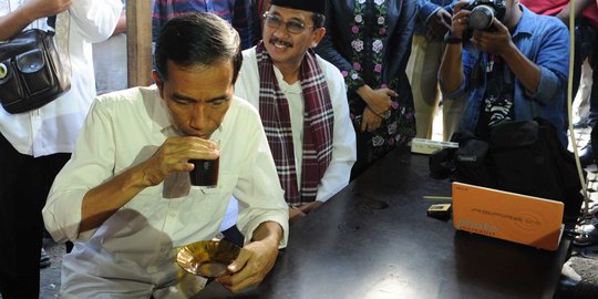 Presiden Jokowi: Jangan lupa minum kopi