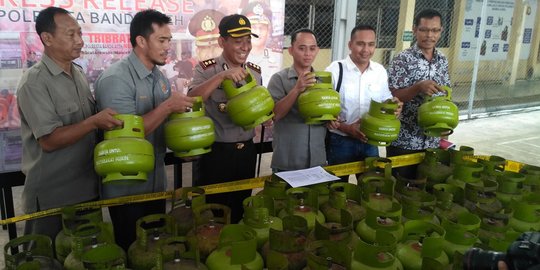 Polisi sita 320 tabung gas melon di atas HET dari pangkalan nakal