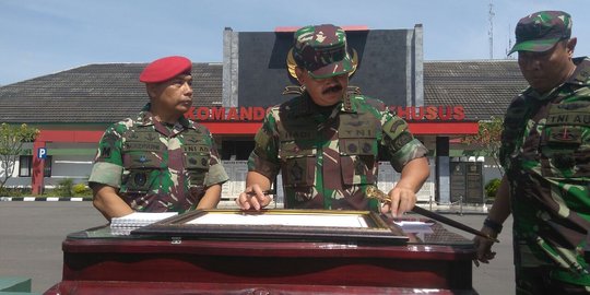 Panglima TNI minta prajurit tak mengurung diri di barak