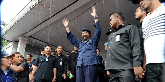 Hujan deras, Surya Paloh konsolidasi kader NasDem Pulau Terluar