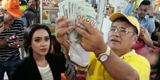 Aksi nyeleneh Hotman Paris bikin geleng-geleng kepala