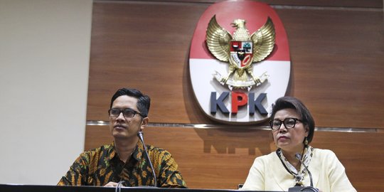 2 Dari 19 tersangka kasus suap APBD-P calon wali kota Malang