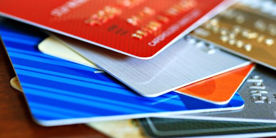Hindari 4 kesalahan memakai kartu kredit agar tak rugi