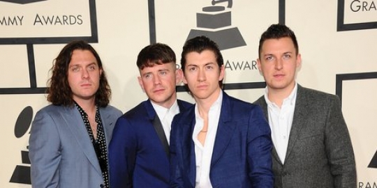 arctic monkeys rilis ulang album debut versi vynil dan arctic monkeys rilis ulang album debut versi vynil dan
