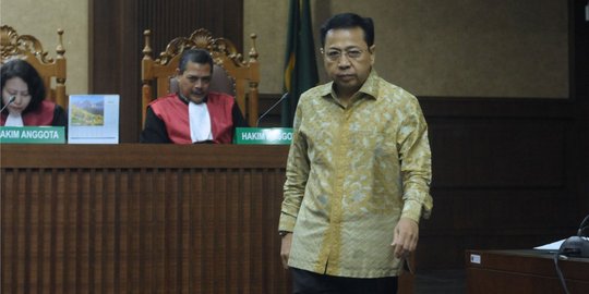 Disebut hakim setengah hati ungkap proyek e-KTP, Setnov bilang 'saya