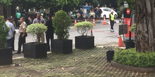 Koper hitam tak bertuan bikin geger di lingkungan Gedung KPK