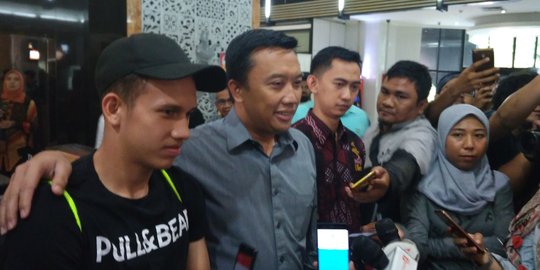 Di Kemenpora, Egy ungkap obrolannya dengan Jokowi