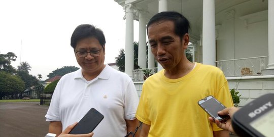 Makna kaus kuning Jokowi, Ketum Golkar sebut 'Silakan terjemahkan sendiri'