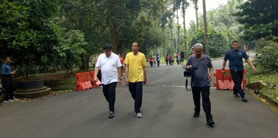 Jokowi berkaus kuning, Golkar tak mau 'GeeR' diberi sinyal cawapres