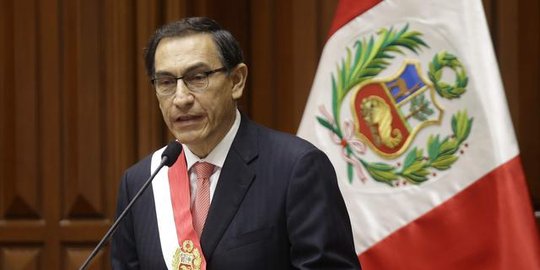 Martin Vizcarra dilantik jadi presiden baru Peru