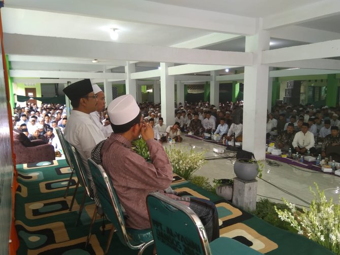 Ribuan santri Al  Yasin Pasuruan  siap menangkan Gus  Ipul 