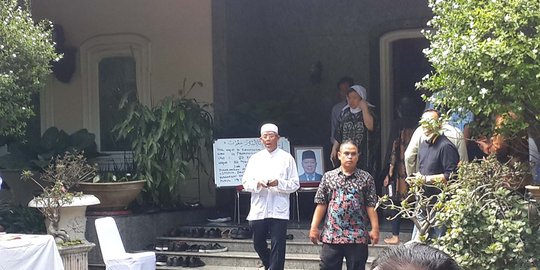 Tutut hingga Arief Rachman sambangi kediaman almarhum Probosutedjo