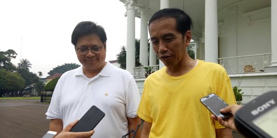 Jokowi 'mesra' dengan Airlangga, PPP nilai sebatas komunikasi Golkar dan Capresnya