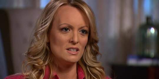 Ini Stormy Daniels, bintang porno selingkuhan Donald Trump