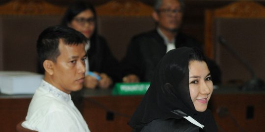 Gagal muluskan izin sawit, Rita Widyasari titip 15 emas batangan buat pengusaha