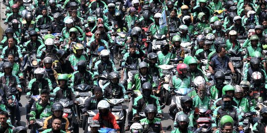 Jokowi perintahkan Menhub kumpulkan aplikator bahas tarif ojek online