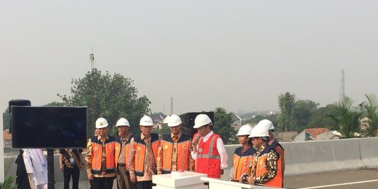 cawang kampung melayu yang diharapkan mengurai kemacetan rev1