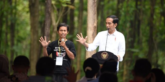 5 Guyonan Jokowi sampai bikin SBY dan Megawati senyum-senyum