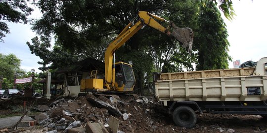 Pagar Balai Kota Solo kembali dirobohkan