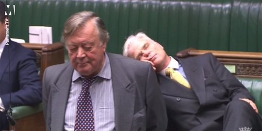 inggris tertidur saat rapat tentang brexit rev1