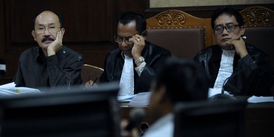 Ekspresi Fredrich saat jalani sidang lanjutan