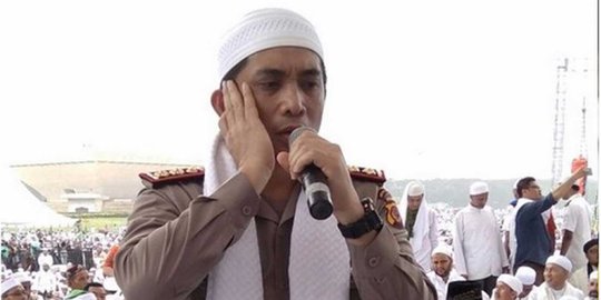 Saat Kapolres Jaksel jadi muadzin Jumatan di Tebet